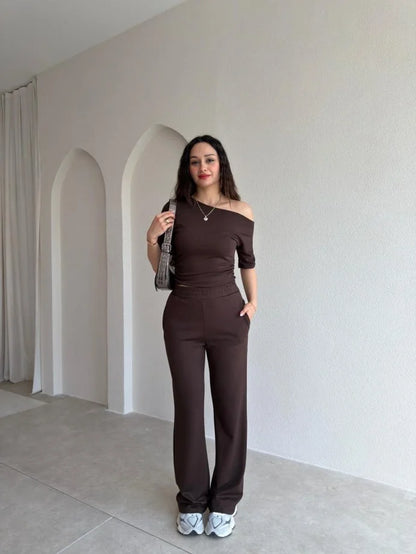 Ref 18 : L'Ensemble Lounge à Épaule Dénudé