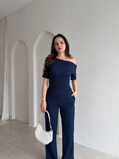 Ref 18 : L'Ensemble Lounge à Épaule Dénudé