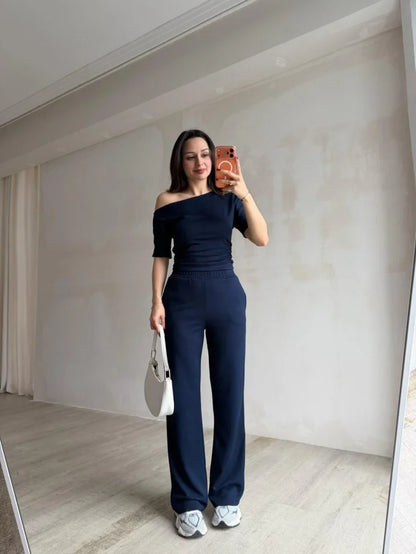 Ref 18 : L'Ensemble Lounge à Épaule Dénudé
