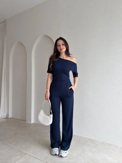 Ref 18 : L'Ensemble Lounge à Épaule Dénudé